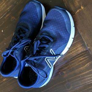 New Balance Cush women's tennis shoes navy blue and white size 9.5